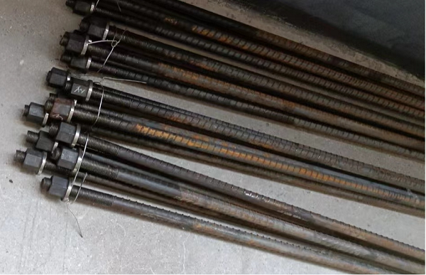 无纵肋螺纹钢式树脂锚杆